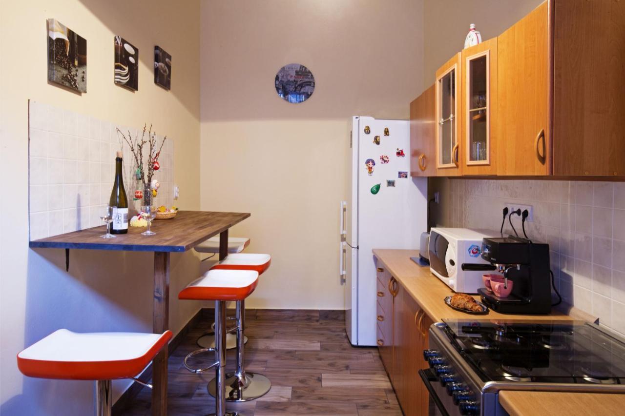 בודפשט A54: Charming Apartment In The Ruin Bar District מראה חיצוני תמונה