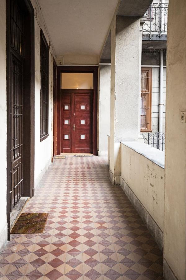 בודפשט A54: Charming Apartment In The Ruin Bar District מראה חיצוני תמונה