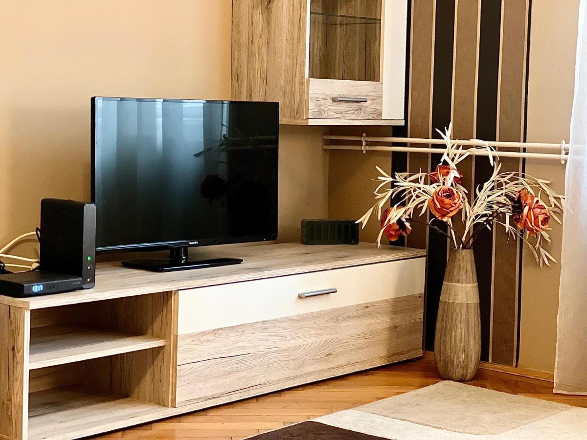בודפשט A54: Charming Apartment In The Ruin Bar District מראה חיצוני תמונה