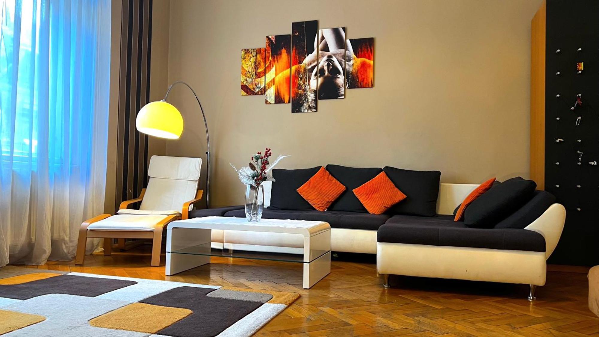 בודפשט A54: Charming Apartment In The Ruin Bar District מראה חיצוני תמונה